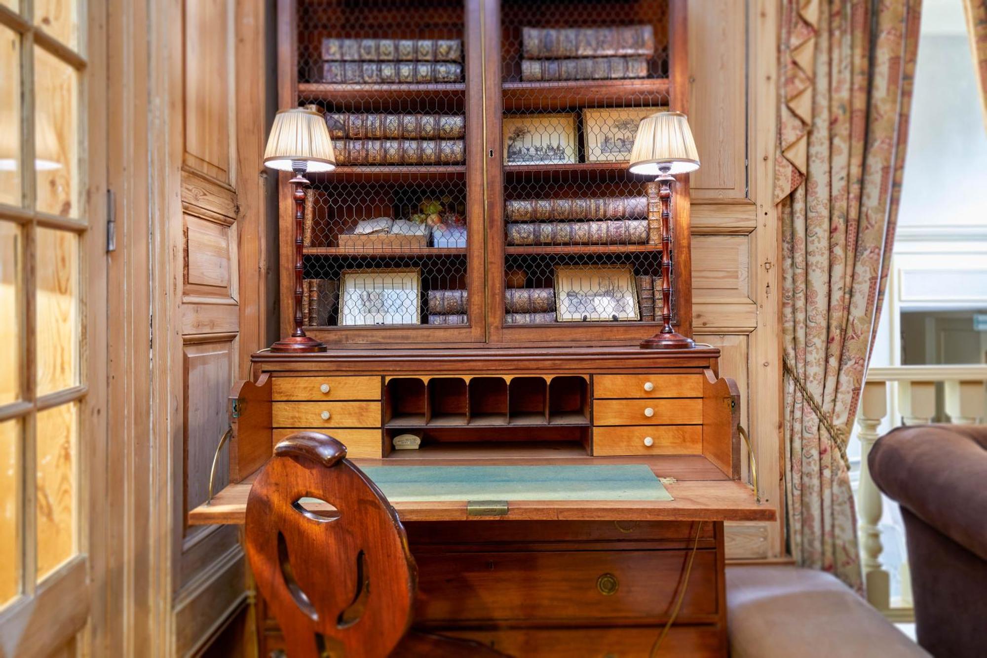 The Pand - Charming Boutique